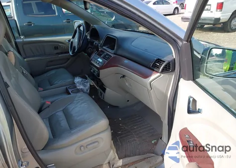 2008 Honda Odyssey Touring z USA, uszkodzony, nr VIN 5FNRL38828B083308